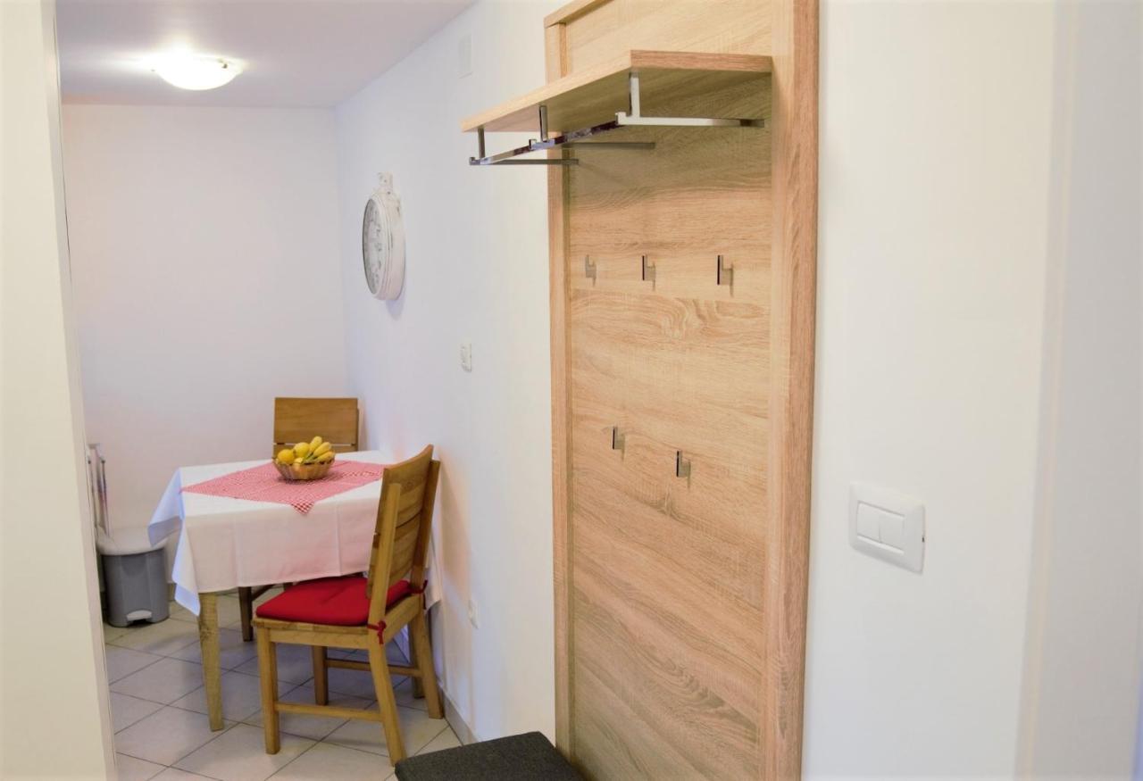 Amaryllis Residence, Apartment Diana & Deluxe Rooms With Shared Kitchen Вели-Лошинь Экстерьер фото
