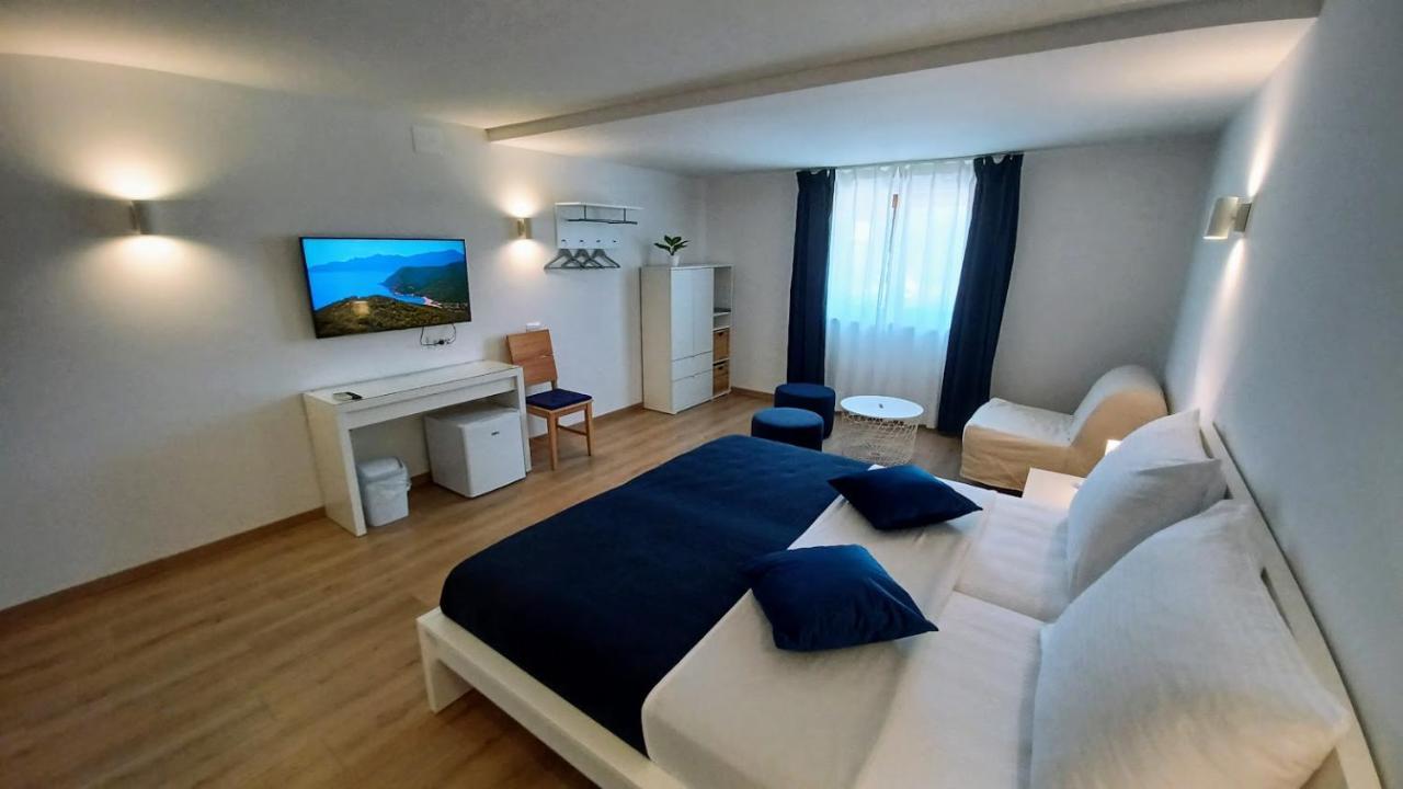 Amaryllis Residence, Apartment Diana & Deluxe Rooms With Shared Kitchen Вели-Лошинь Экстерьер фото