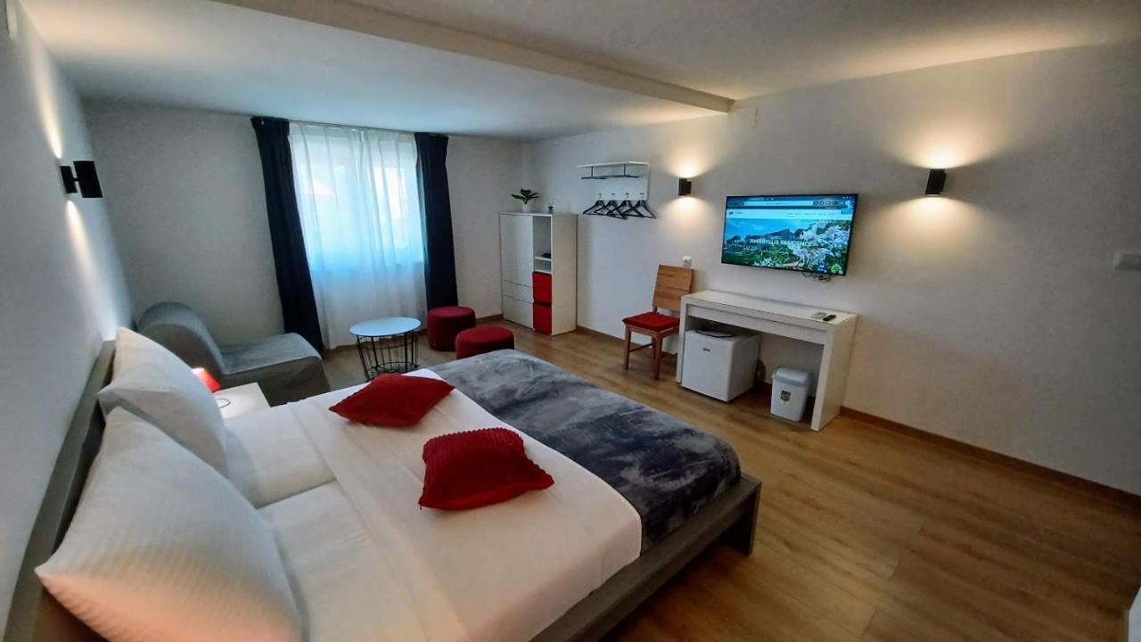 Amaryllis Residence, Apartment Diana & Deluxe Rooms With Shared Kitchen Вели-Лошинь Экстерьер фото