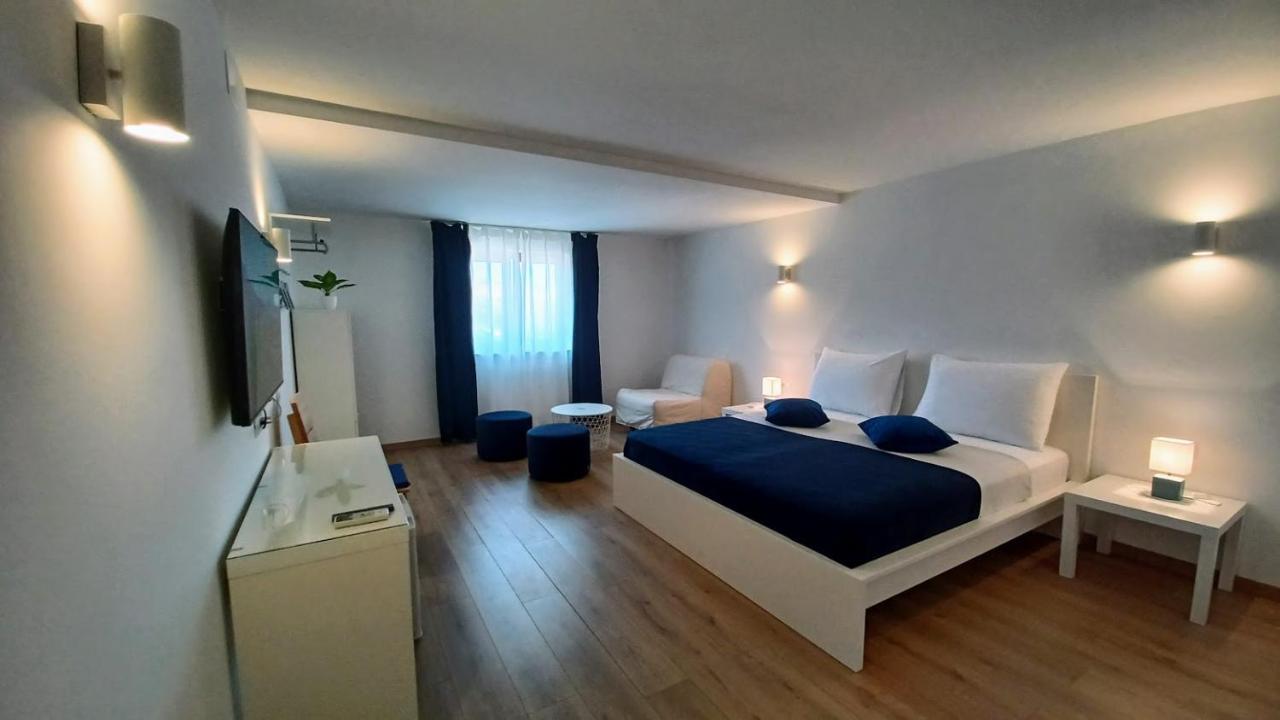 Amaryllis Residence, Apartment Diana & Deluxe Rooms With Shared Kitchen Вели-Лошинь Экстерьер фото