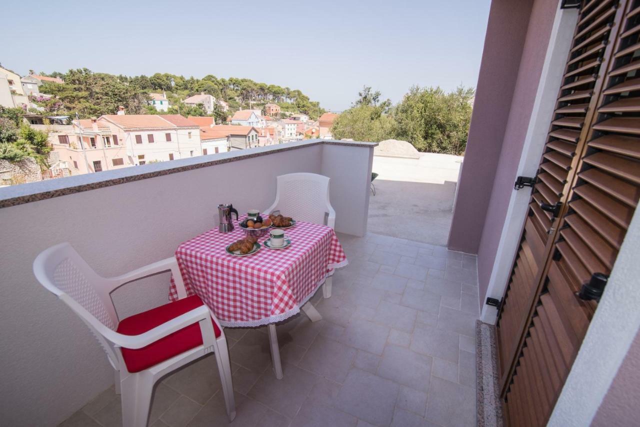 Amaryllis Residence, Apartment Diana & Deluxe Rooms With Shared Kitchen Вели-Лошинь Экстерьер фото