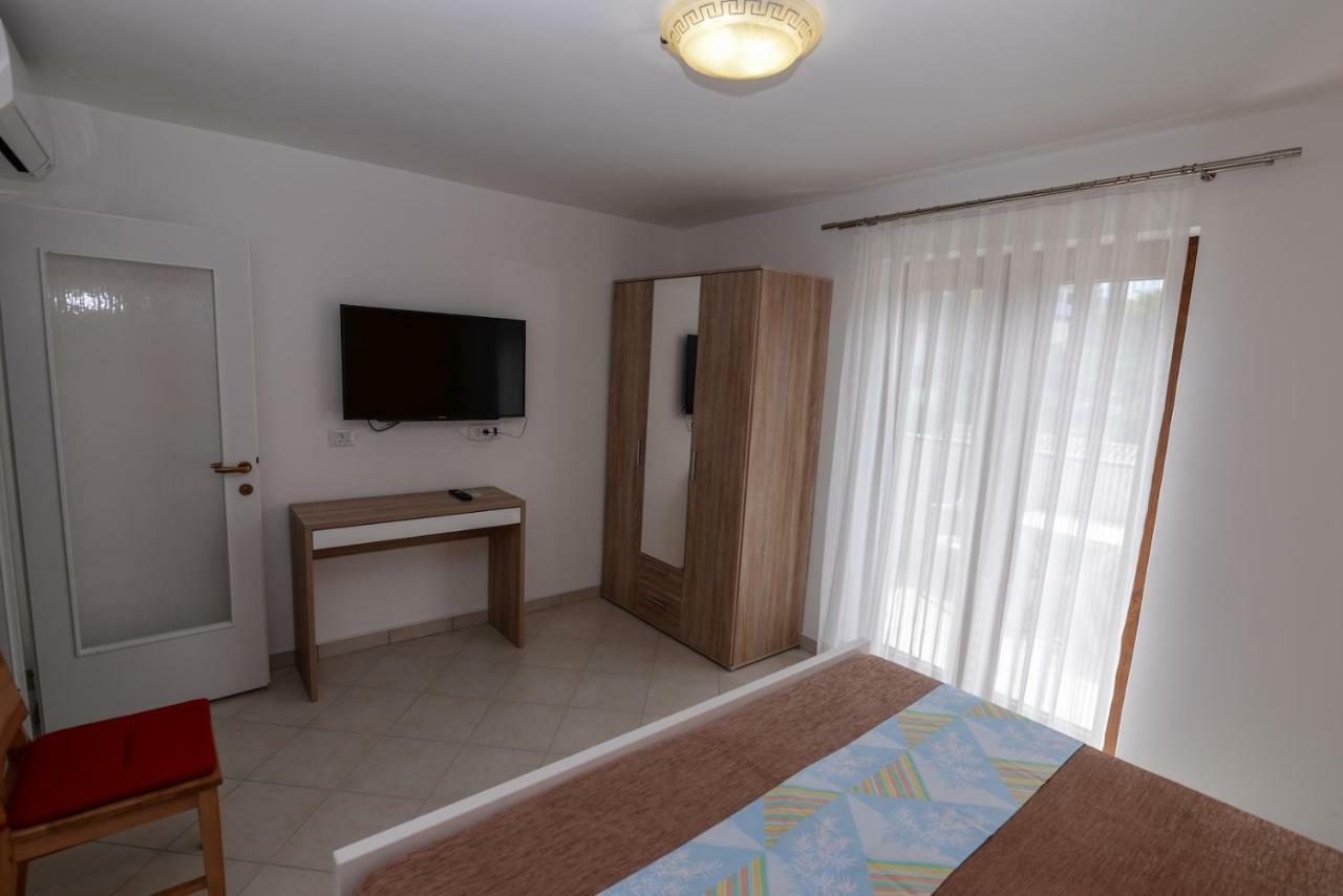 Amaryllis Residence, Apartment Diana & Deluxe Rooms With Shared Kitchen Вели-Лошинь Экстерьер фото